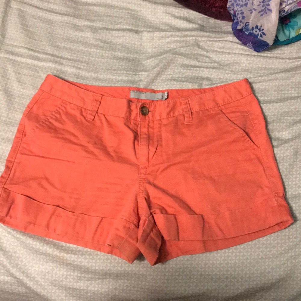 Old navy peachy colored shorts